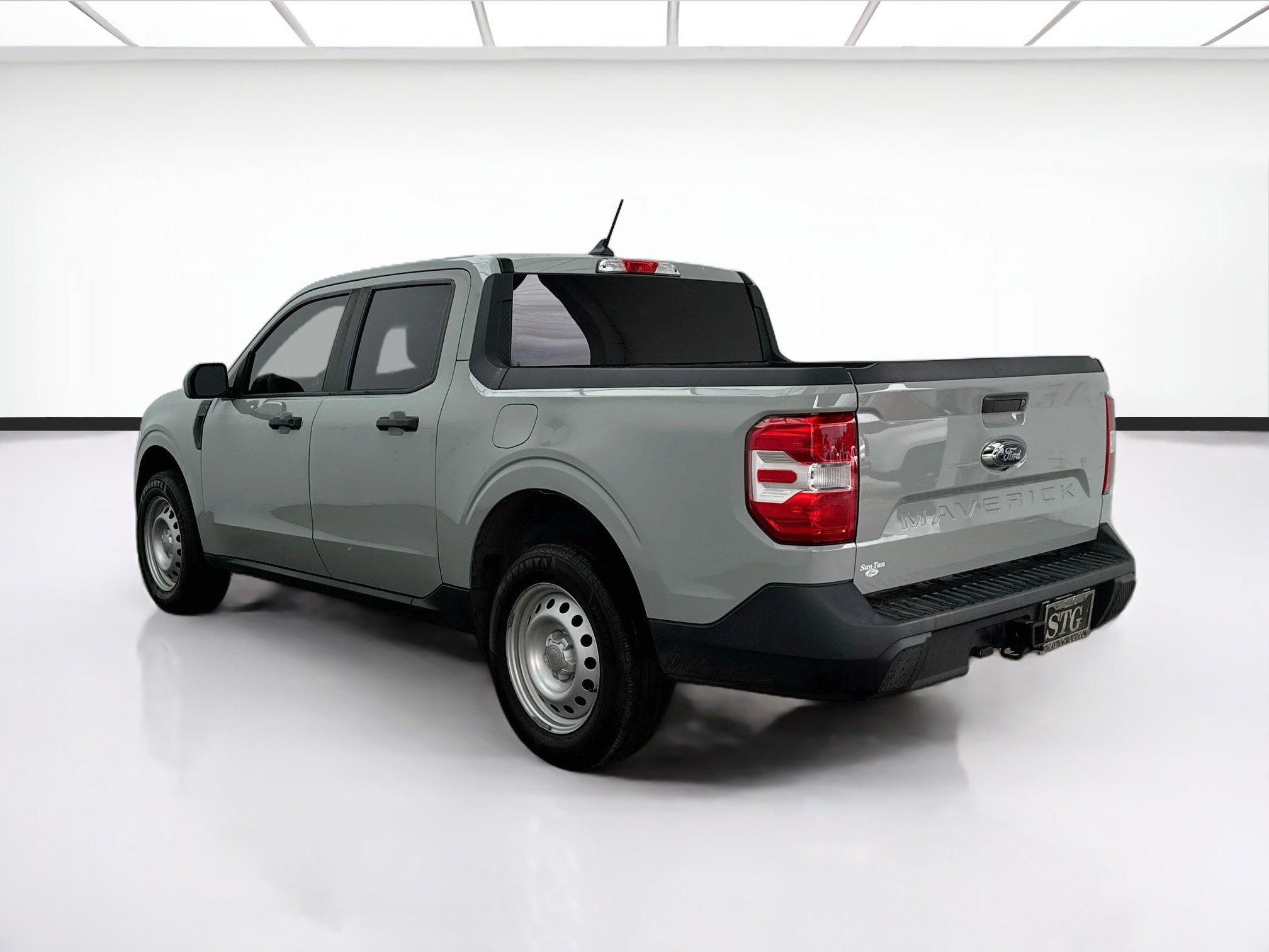Used 2023 Ford Maverick XL FWD image 6