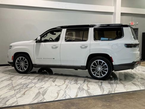 Used 2022 Jeep Grand Wagoneer Series II w/ Premium Group II image 9