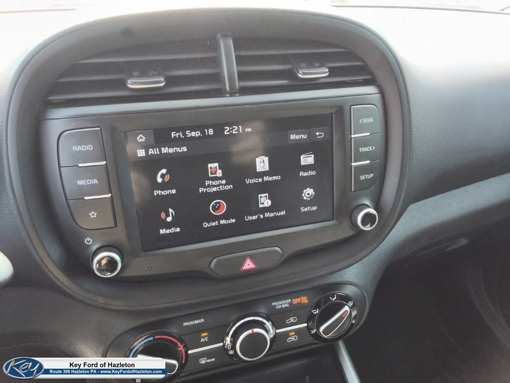 Used 2025 Kia Soul LX FWD image 34