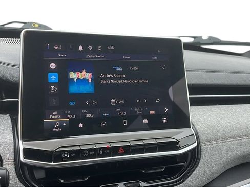 Certified 2024 Jeep Compass Latitude image 16