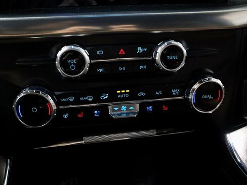 Certified 2025 Ford F150 King Ranch AWD/4WD image 31