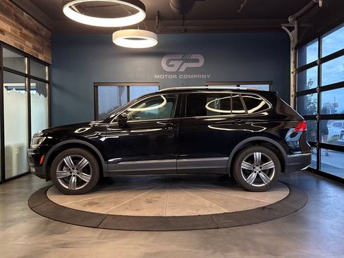 Used 2021 Volkswagen Tiguan SEL w/ 3rd Row Seat Package AWD/4WD image 6