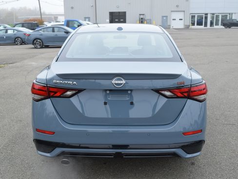 Used 2025 Nissan Sentra SR w/ SR Premium Package FWD image 7