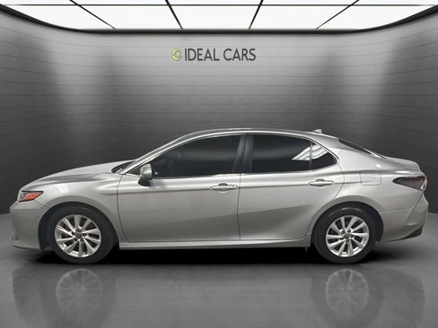 Used 2021 Toyota Camry LE w/ Carpet Mat Package (TMS) FWD image 8