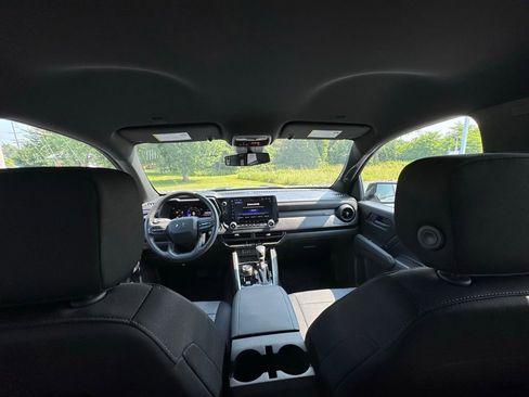 Used 2025 Chevrolet Colorado Trail Boss image 38