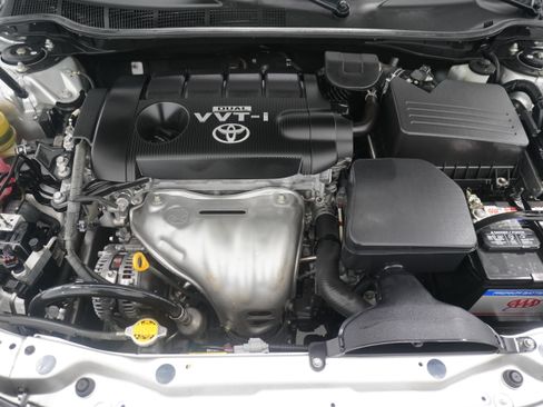 Used 2010 Toyota Camry LE FWD image 26