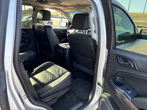 Used 2018 Chevrolet Tahoe Premier RWD image 12