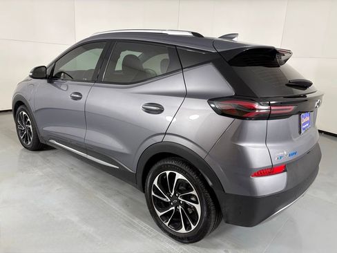 Used 2022 Chevrolet Bolt EUV Premier w/ Super Cruise Package image 6