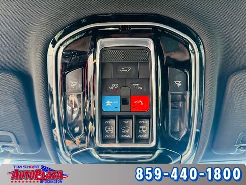 Used 2022 Jeep Grand Cherokee L Summit w/ Advanced Protech Group IV image 38