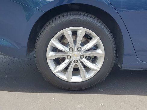 Certified 2019 Chevrolet Malibu LT FWD image 30