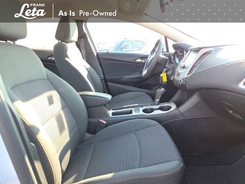 Used 2017 Chevrolet Cruze LS image 27