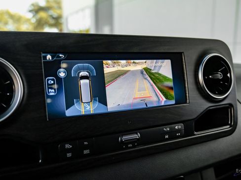 Used 2025 Mercedes-Benz Sprinter 3500 image 62