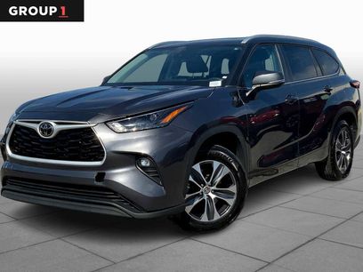 Used 2024 Toyota Highlander XLE