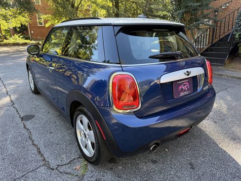 Used 2015 MINI Cooper 2-Door Hardtop image 8