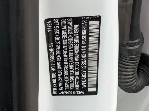 Used 2025 Porsche Taycan 4S image 28