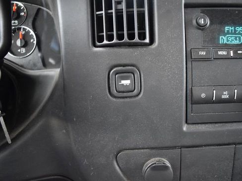 Used 2016 GMC Savana 3500 image 20