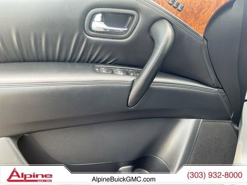 Used 2024 Nissan Armada SL image 19