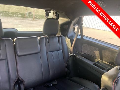 Used 2012 Dodge Grand Caravan R/T image 32