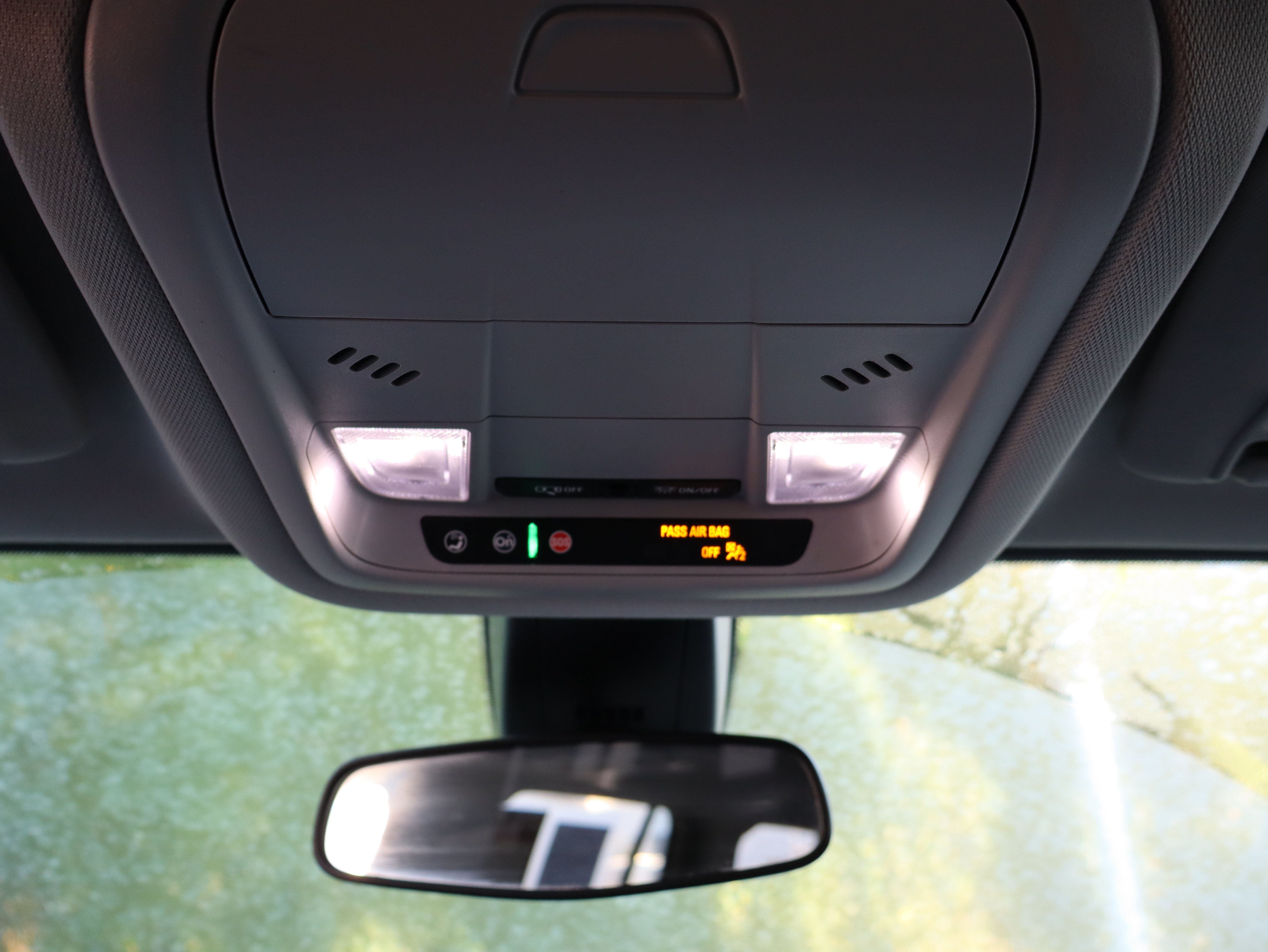 Used 2023 GMC Acadia SLE w/ Driver Convenience Package FWD image 32