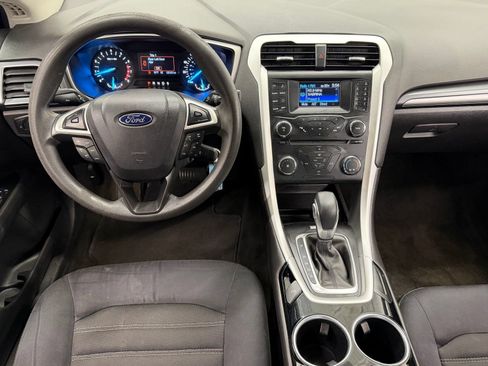 Used 2014 Ford Fusion SE FWD image 22