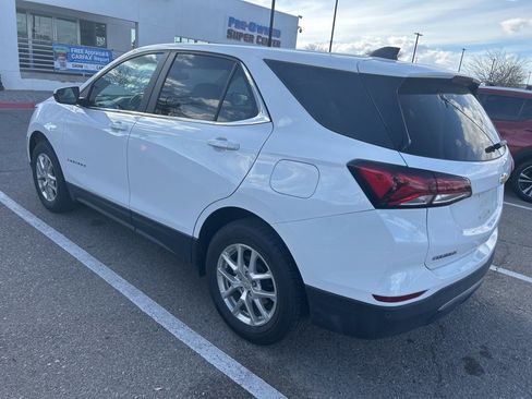 Used 2024 Chevrolet Equinox LT image 3