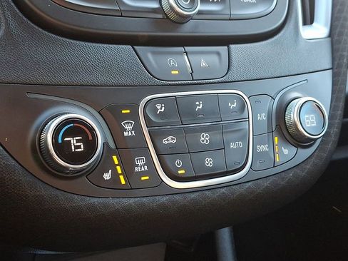 Used 2024 Chevrolet Malibu LT image 17