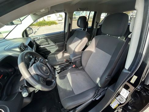 Used 2012 Jeep Compass Sport FWD image 11