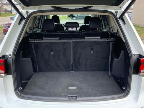 Used 2024 Volkswagen Atlas SE image 12