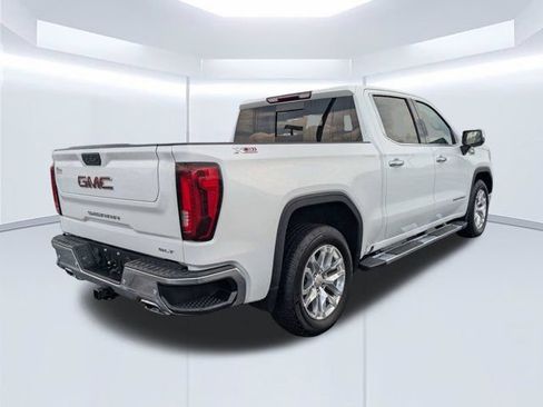 Used 2022 GMC Sierra 1500 SLT w/ SLT Premium Plus Package AWD/4WD image 4