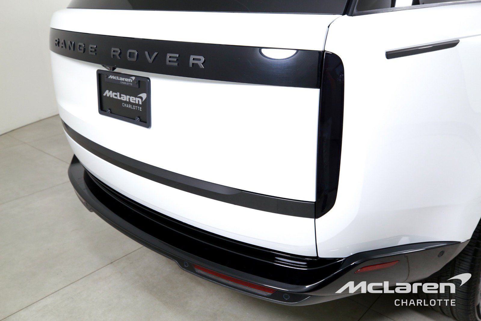 Used 2025 Land Rover Range Rover SE AWD/4WD image 39