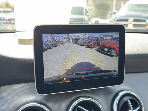 Used 2019 Mercedes-Benz CLA 250 image 28