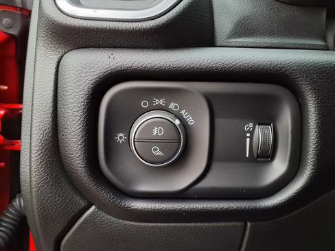 Used 2024 RAM 2500 Big Horn w/ Bed Utility Group image 28