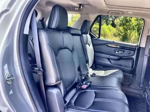 Certified 2024 Honda Pilot Touring image 14