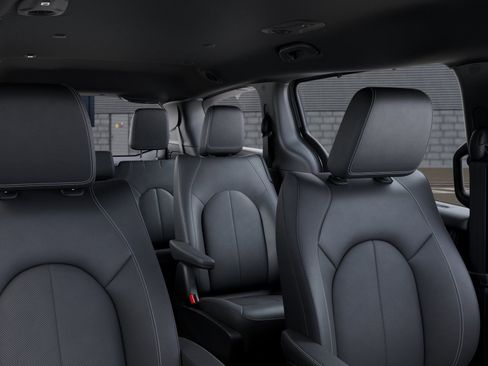 New 2025 Chrysler Pacifica Select image 26
