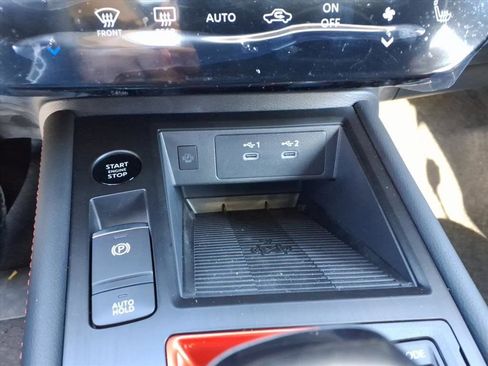 New 2026 Nissan Kicks SR image 14