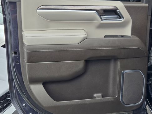 Used 2022 Chevrolet Silverado 1500 LTZ w/ Technology Package image 27