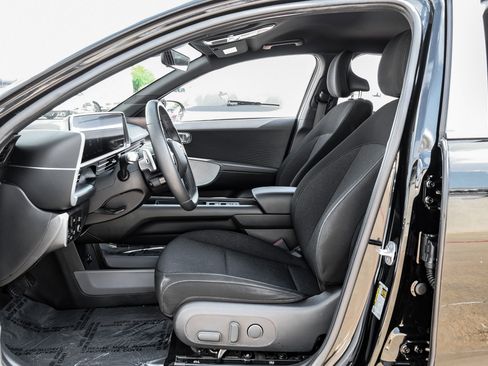 Used 2024 Hyundai Ioniq 6 SE image 3