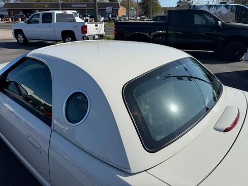 Used 2002 Ford Thunderbird image 30