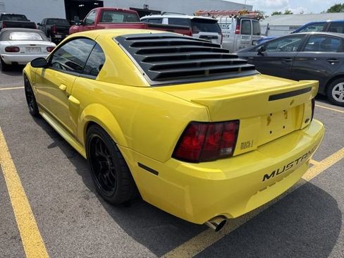 Used 2003 Ford Mustang Mach 1 RWD image 2