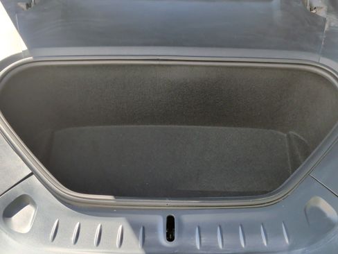 Used 2022 Tesla Model S image 32