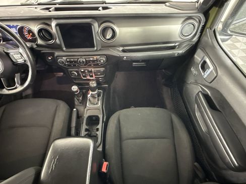 Used 2021 Jeep Gladiator Willys image 23