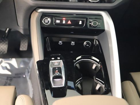 New 2025 Audi Q5 Prestige image 21