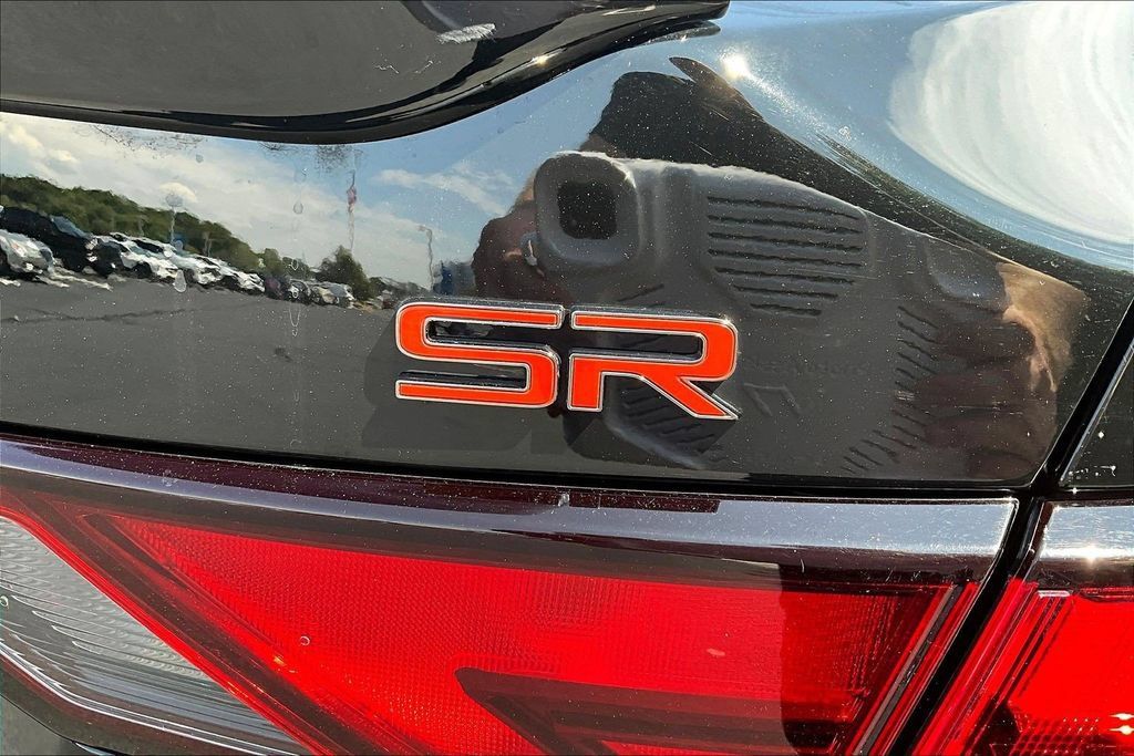 Used 2025 Nissan Sentra SR FWD image 20