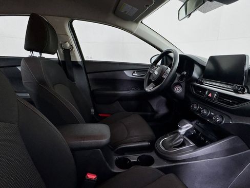 Used 2021 Kia Forte LXS image 27