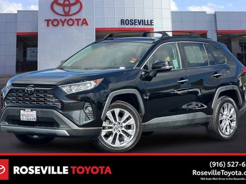 Used 2021 Toyota RAV4 Limited image 1