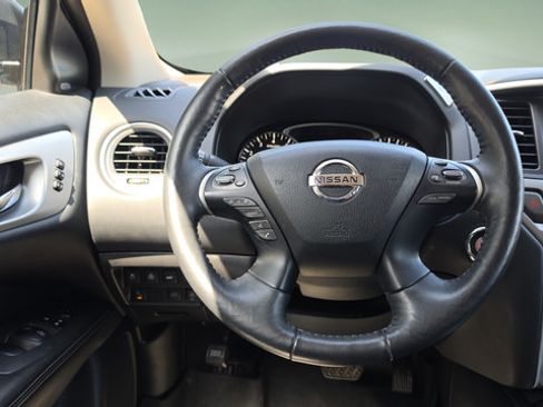 Used 2020 Nissan Pathfinder SL w/ Cargo Package AWD/4WD image 12