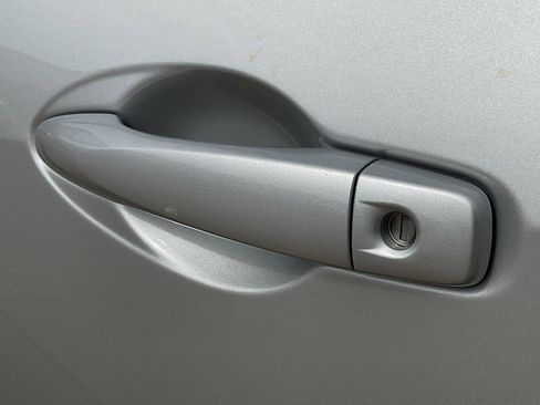 Used 2025 Nissan Versa SV image 10