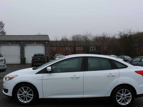 Used 2018 Ford Focus SE image 10