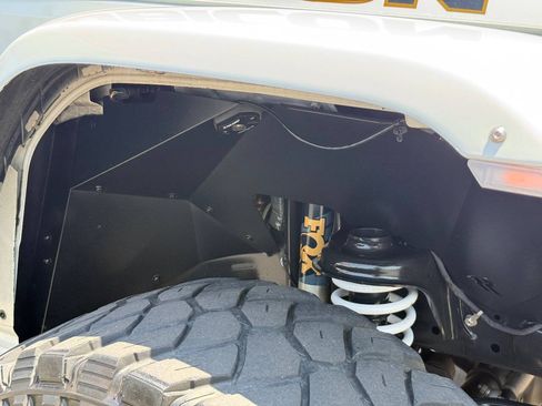 Used 2020 Jeep Gladiator Rubicon AWD/4WD image 16