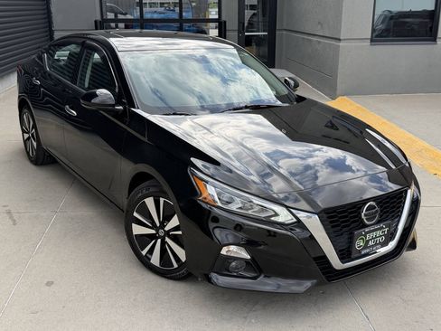 Used 2020 Nissan Altima 2.5 SV FWD image 6